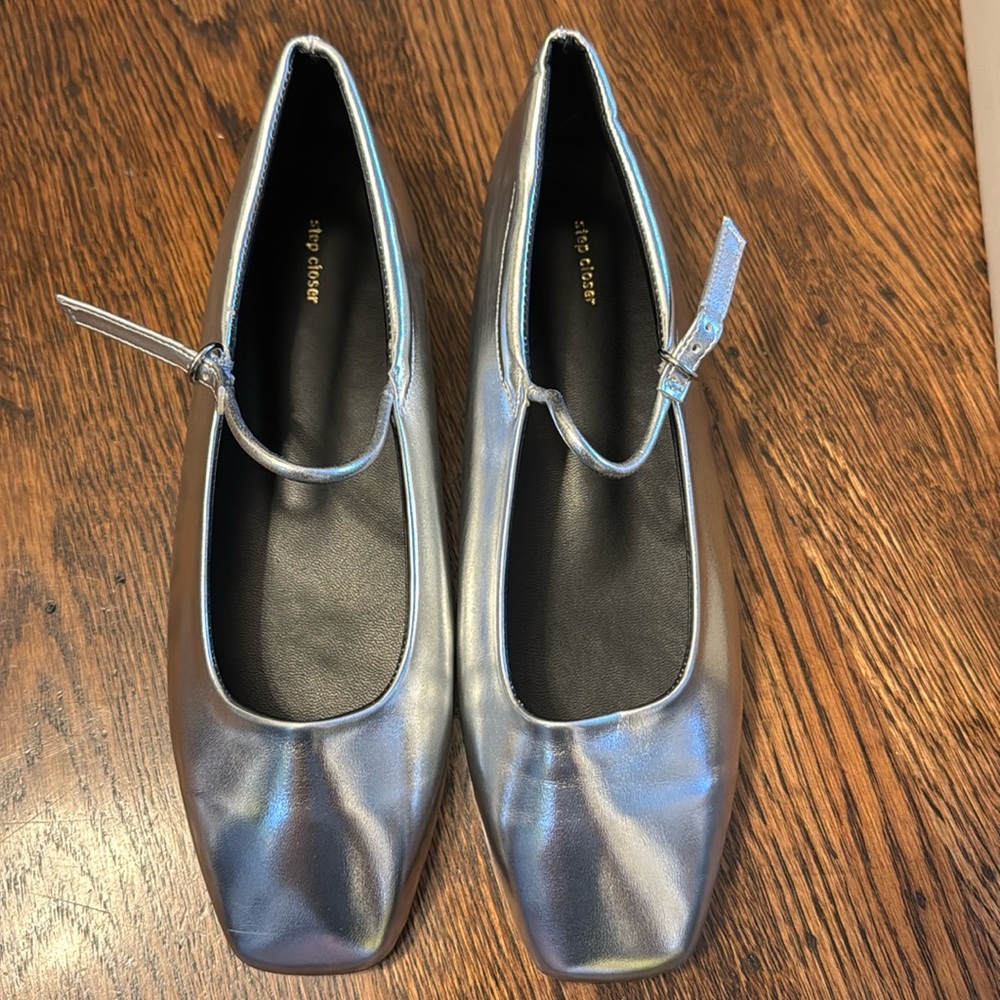 Stép Closer hand made shoes CHROME 
NEVER WORN